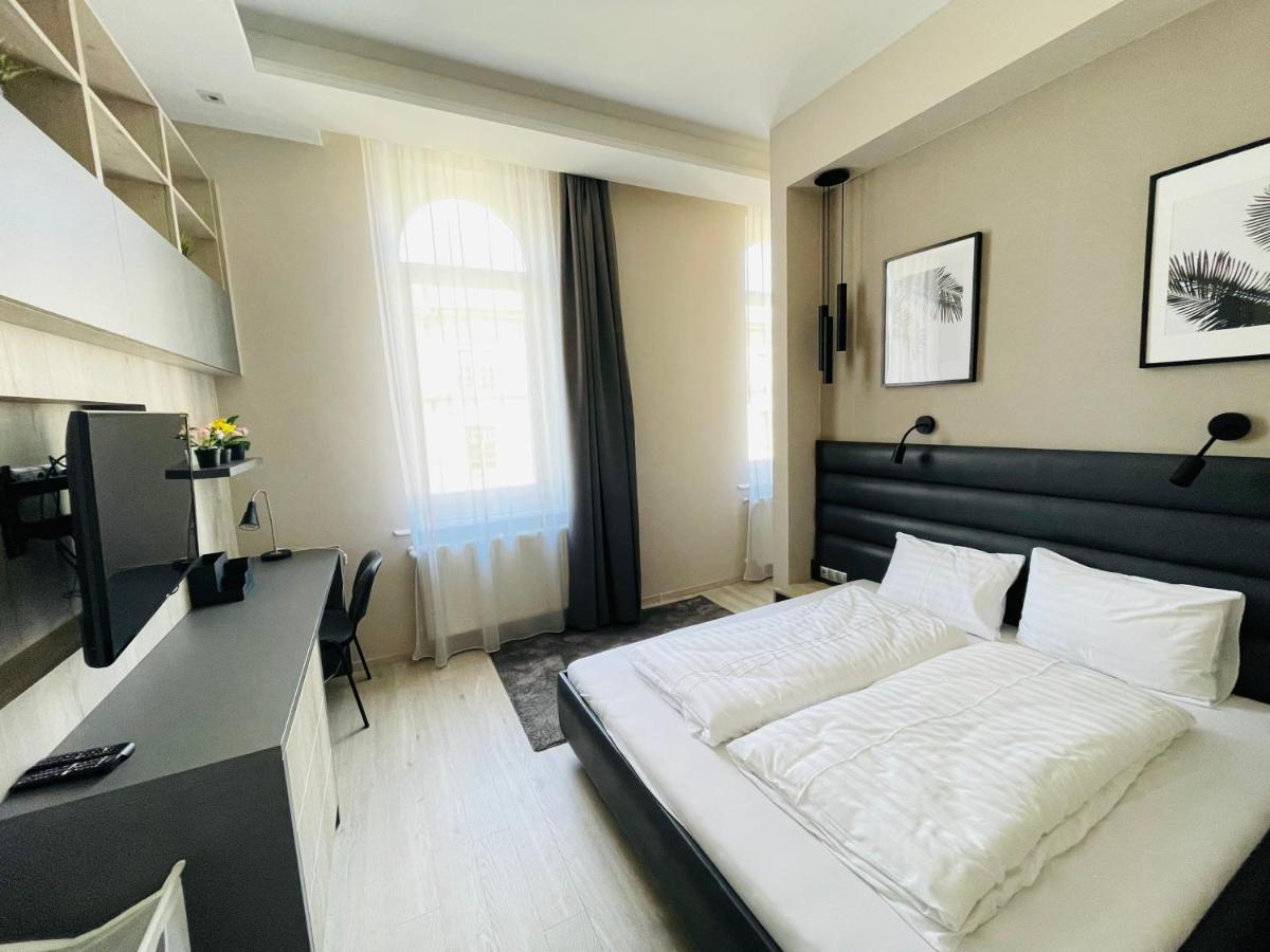 Podmaniczky Deluxe Apartment บูดาเปสต์ ภายนอก รูปภาพ